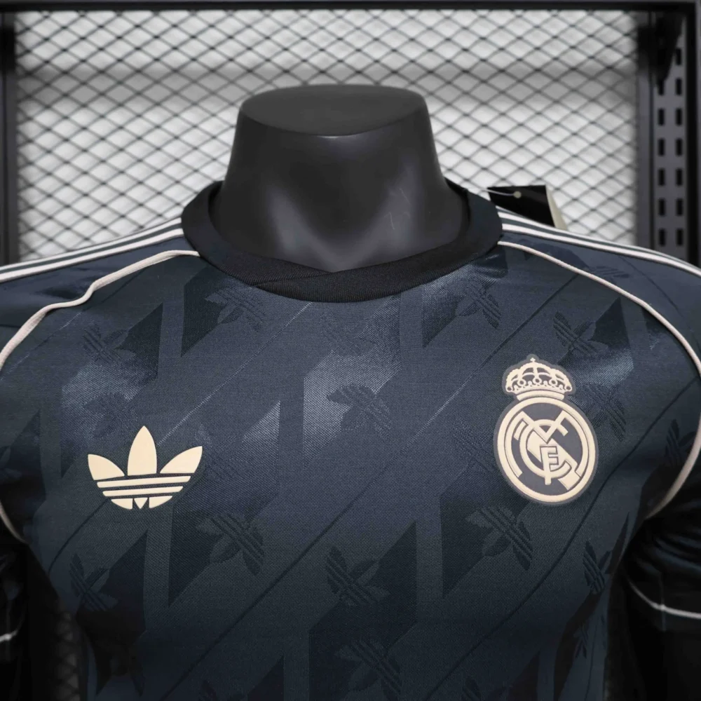 Real Madrid Authentic Soccer Jersey Retro Style Special Edition Shirt 2024/25 - Image 3