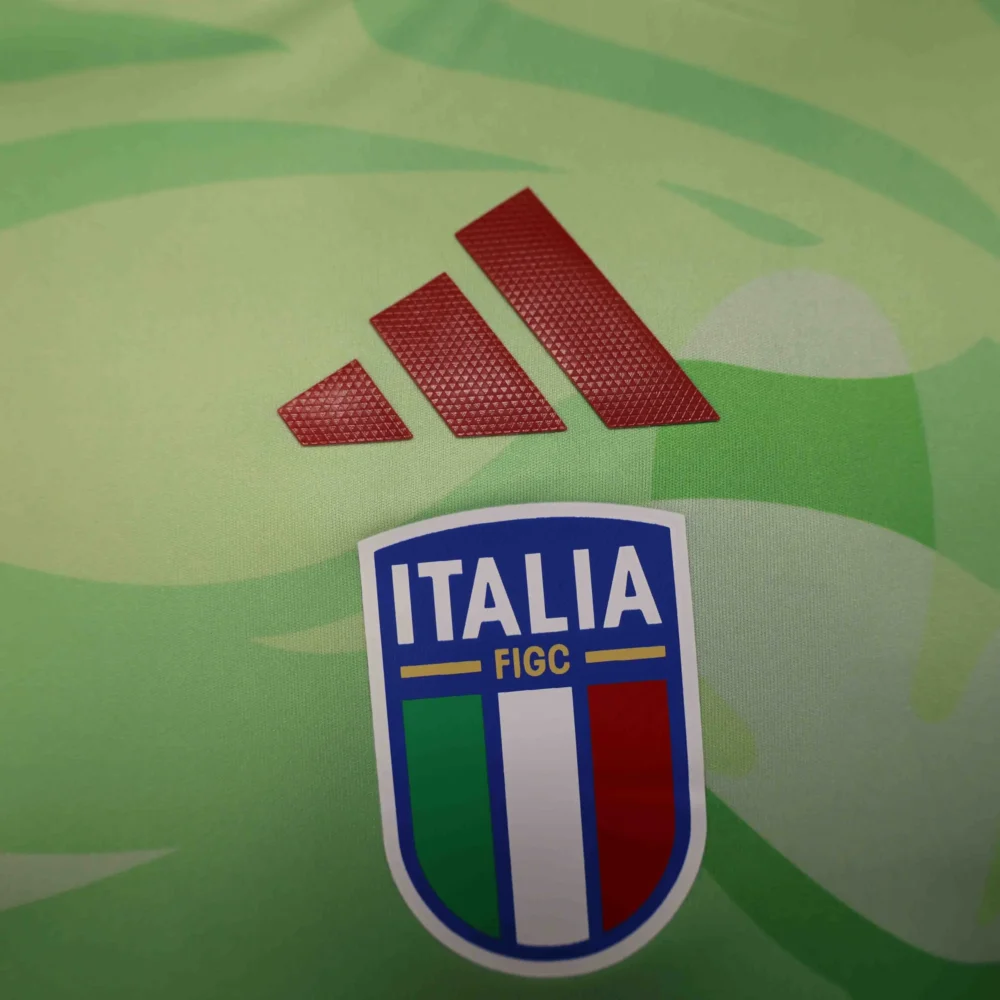 Italy Authentic Away Football Shirt 2025 - Image 4