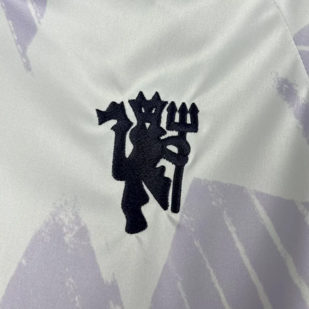 Manchester United Away Football Jersey Shirt 2025/26 - Image 5