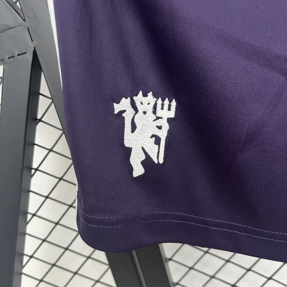 Manchester United Football Jersey Shorts 2025/26 - Image 3