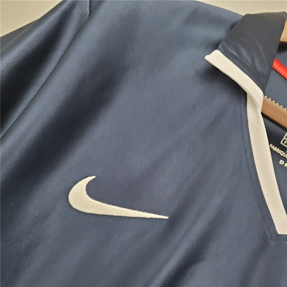PSG Retro Jersey Home Soccer Shirt 2001/02 - Image 8