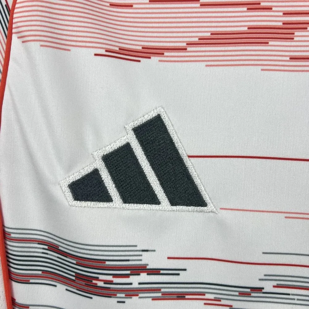Bayern Munich Soccer Jersey Away Women's Shirt 2025/26 - Image 4