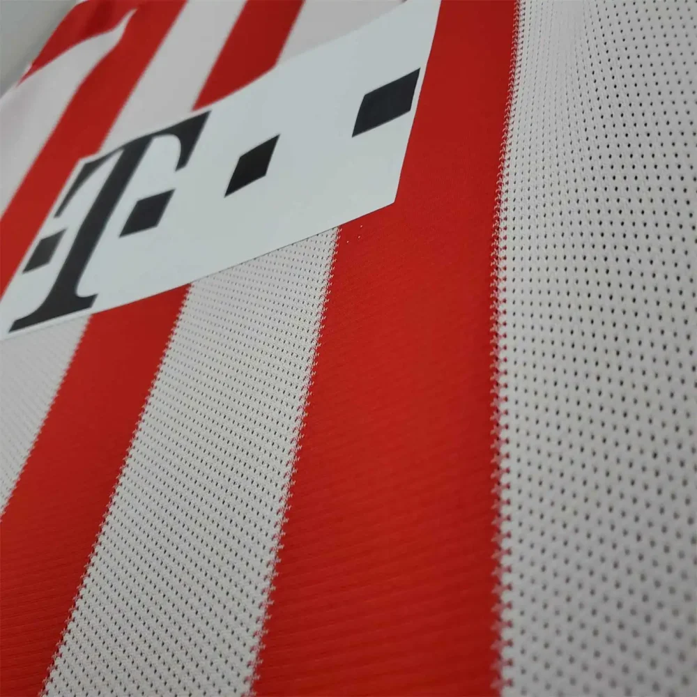 Bayern Munich Retro Jersey Home Soccer Shirt 2010-2011 - Image 5