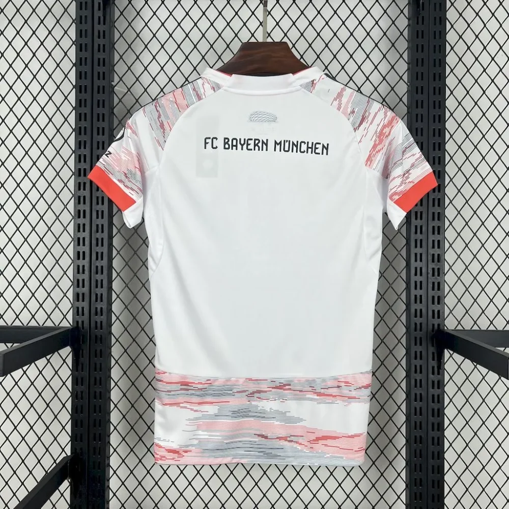 Bayern Munich Soccer Jersey Away Women's Shirt 2025/26 - Image 2
