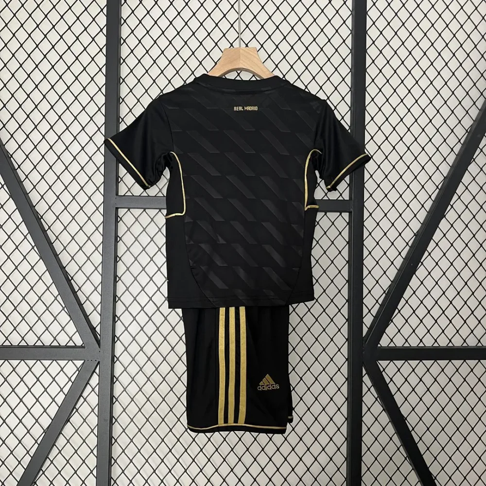 Real Madrid Retro Jersey Away Kids Kit Jersey+Shorts 2011/12 - Image 2