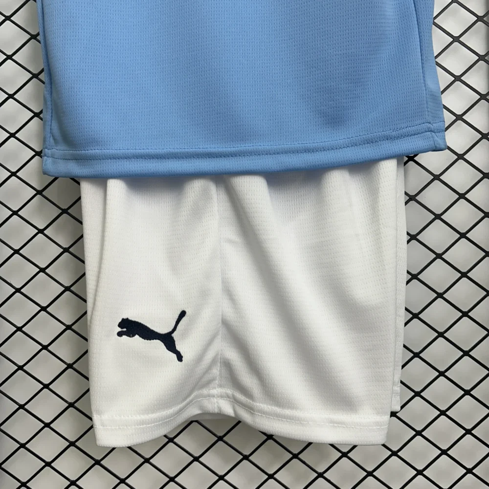 Manchester City Home Kids Kit Jersey+Shorts 2025/26 - Image 9
