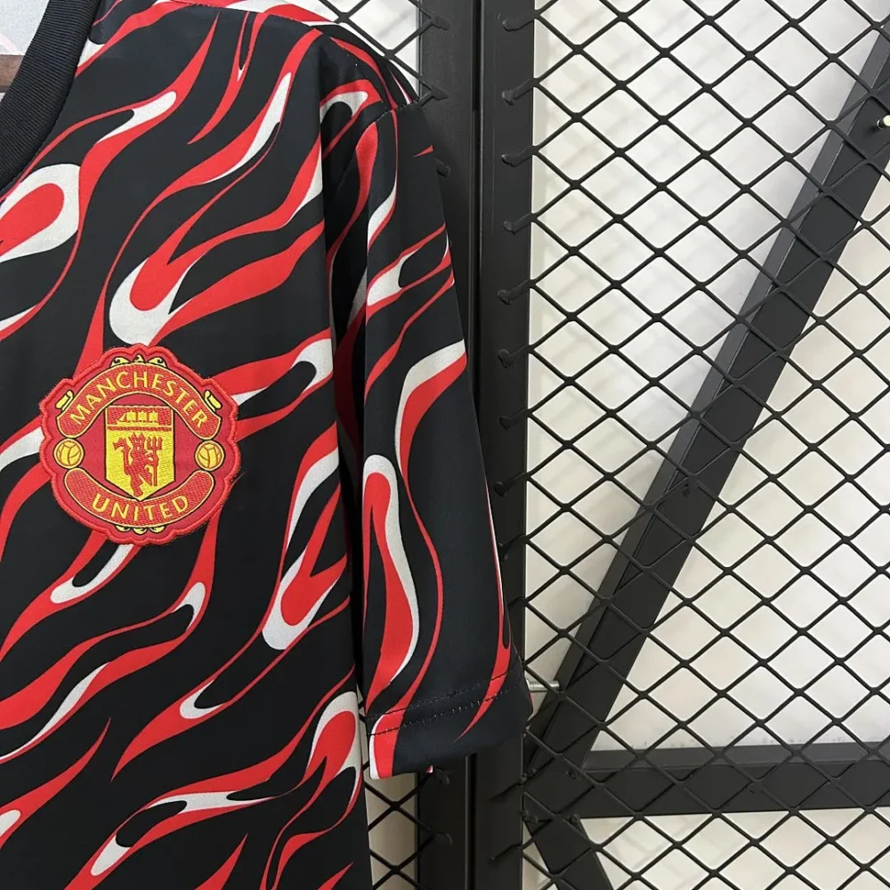 Manchester United Pre-Match Football Jersey Shirt 2025/26 - Image 7