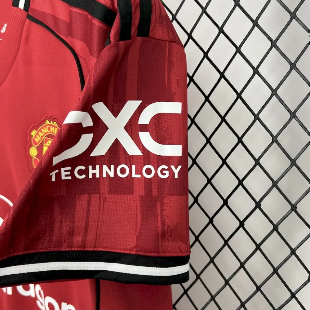 Manchester United Home Football Jersey Shirt 2025/26 - Image 6