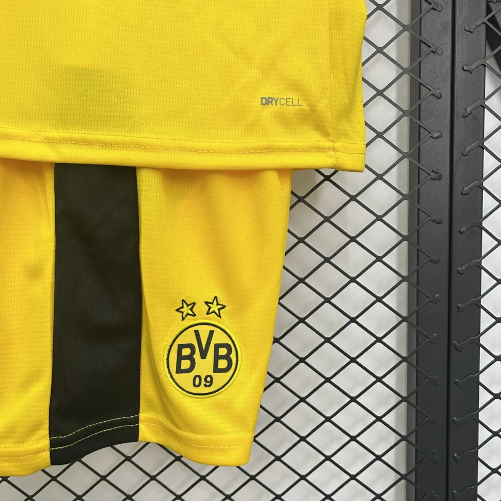 Borussia Dortmund Home Kids Kit Jersey+Shorts 2025/26 - Image 9