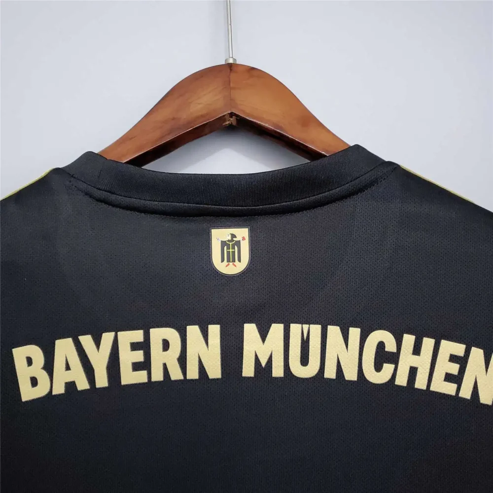 Bayern Munich Retro Jersey Away Soccer Shirt 2021/22 - Image 10