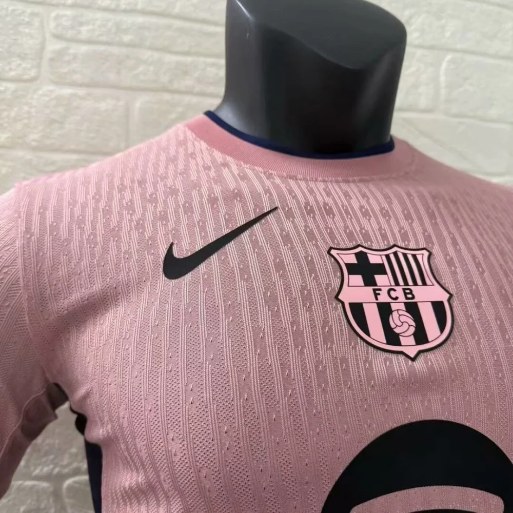 Authentic Soccer Jersey Barcelona Third Away Pink Shirt 2025/26 - Image 6