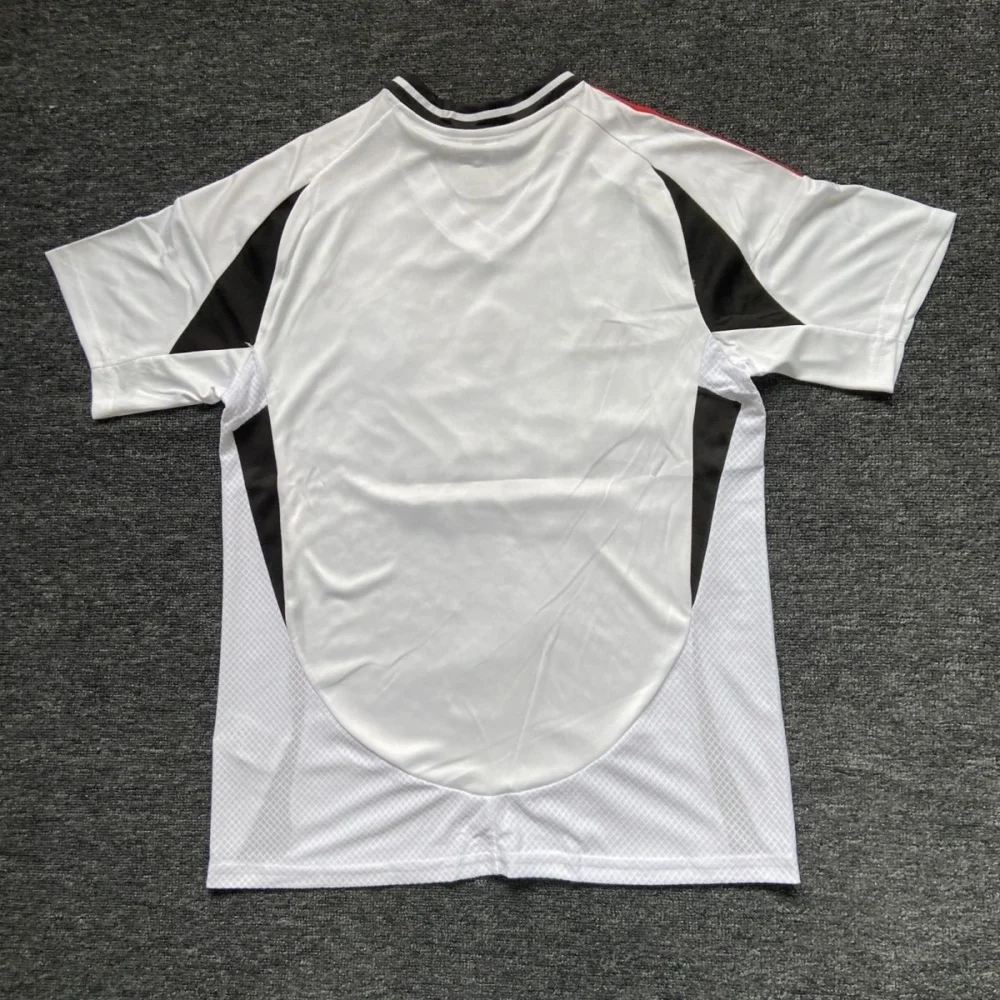 Be?ikta? Home Football Jersey Custom Shirt 2024/25 - Image 2