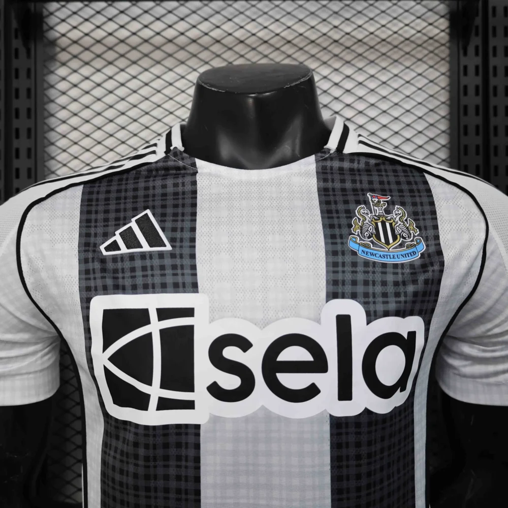 Newcastle United Authentic Football Jersey Home Shirt 2025/26 - Image 3