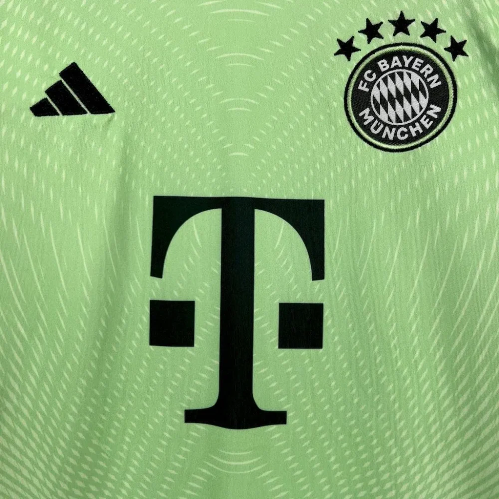 Bayern Munich Green Goalkeeper Kids Kit Jerseys+Shorts 2025/26 - Image 4