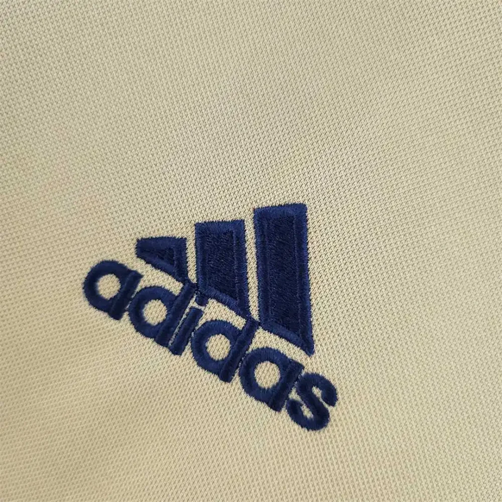 Bayern Munich Retro Jersey Away Soccer Shirt 2004/05 - Image 6