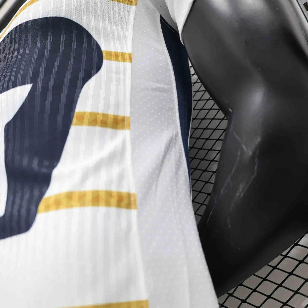 Pumas UNAM Authentic Soccer Jersey Home Shirt 2024/25 - Image 5
