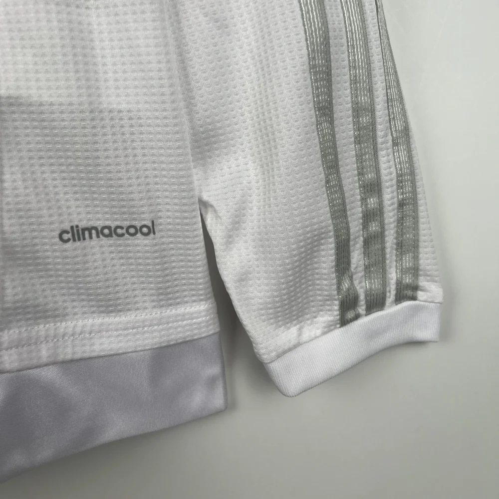 Real Madrid Retro Jersey Home Long Sleeve Custom Soccer Shirt 2015/16 - Image 7
