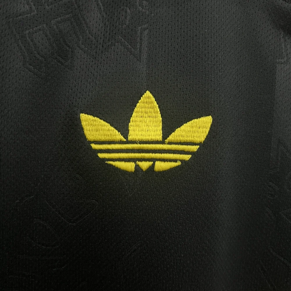 Manchester United Third Away Football Jersey Shirt 2025/26 - Image 4
