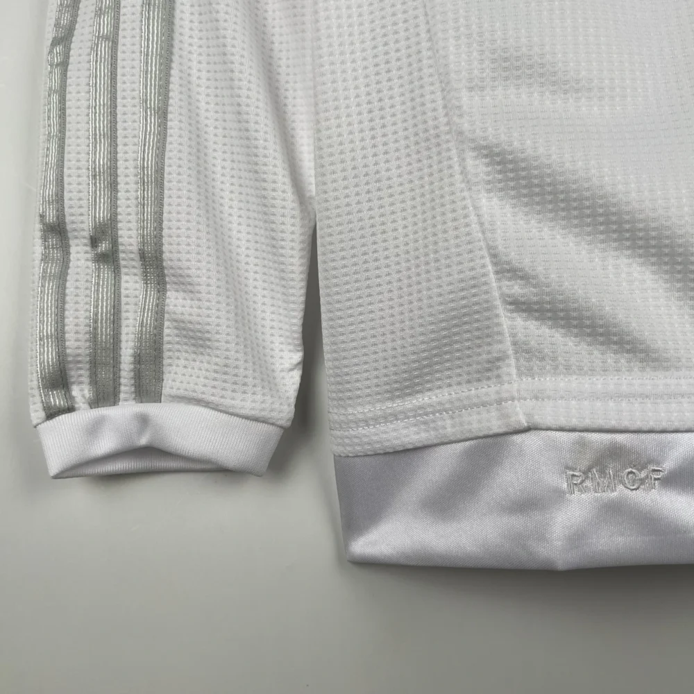 Real Madrid Retro Jersey Home Long Sleeve Custom Soccer Shirt 2015/16 - Image 8