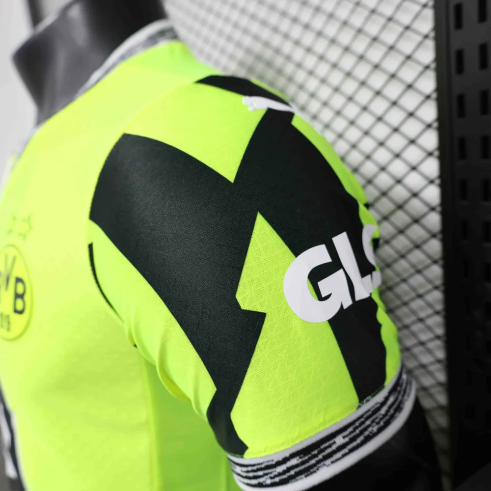 Borussia Dortmund Special Jersey Player Version 2024/25 - Image 4