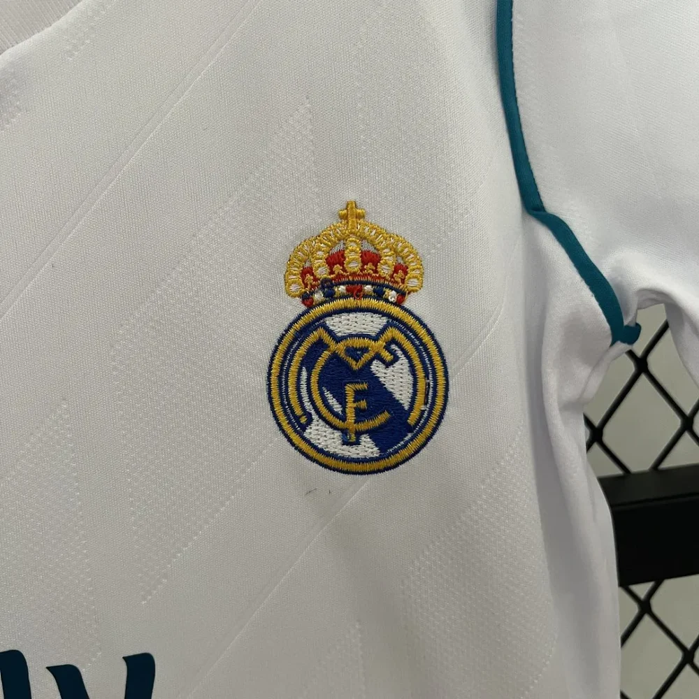 Real Madrid Retro Jersey Home Kids Kit Jersey+Shorts 2017/18 - Image 6