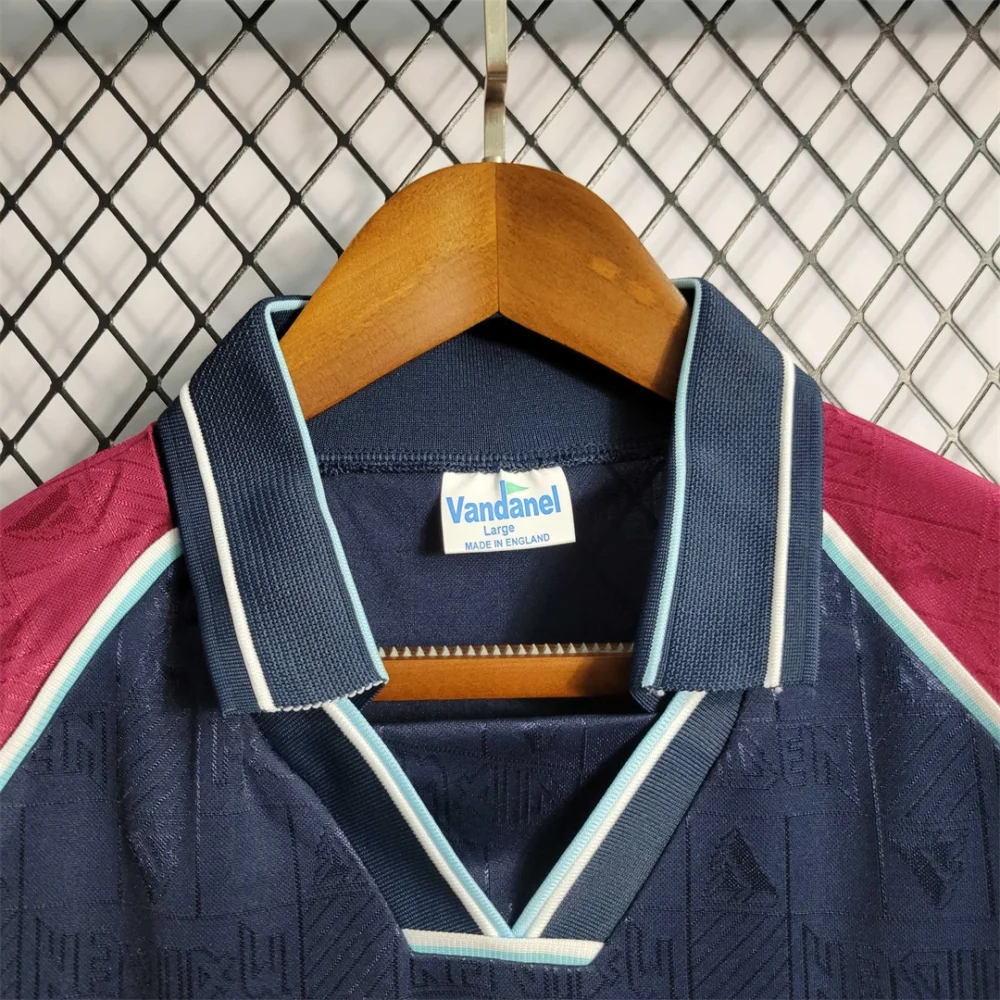 West Ham United Retro Football Jersey Iron Maiden Home Joint Board Shirt 1999/01 - Image 10