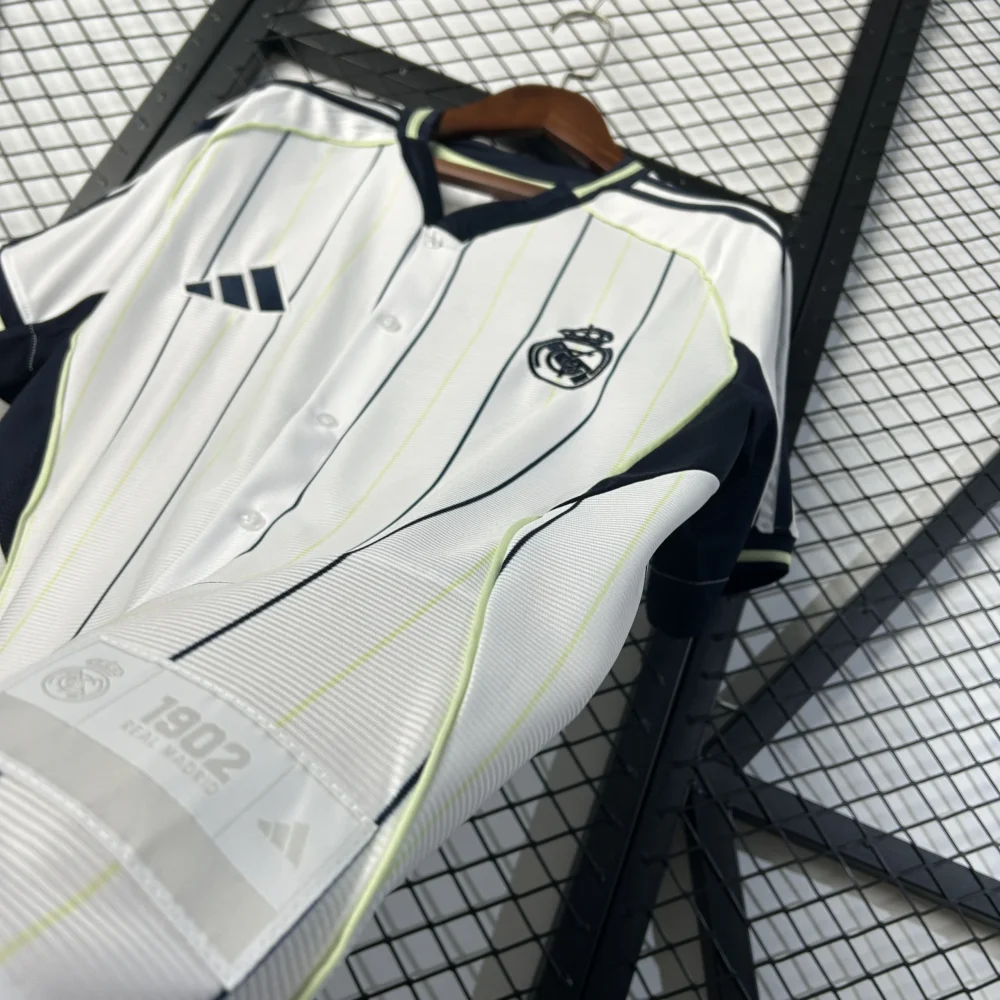 Real Madrid US Pack Custom Shirt 2025/26 - Image 7