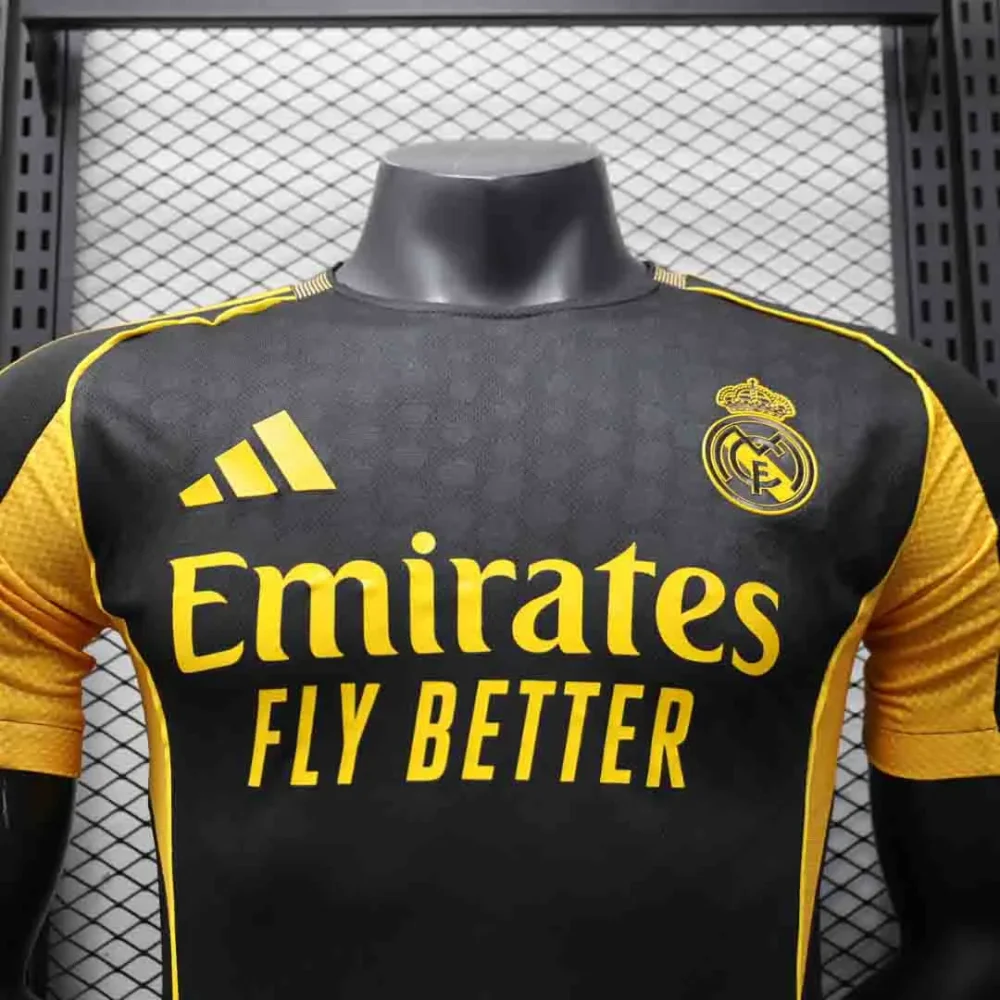 Real Madrid Authentic Soccer Jersey Golden Special Edition Shirt 2025/26 - Image 3