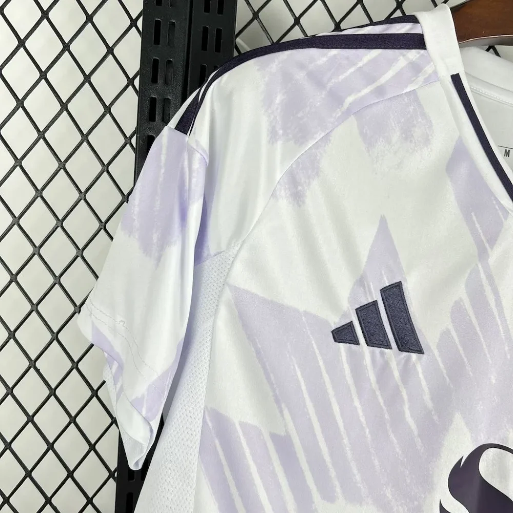 Manchester United Away Football Jersey Shirt 2025/26 - Image 4