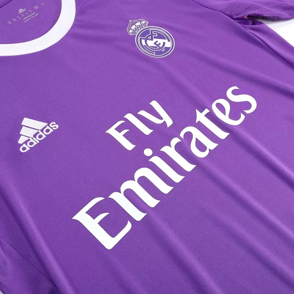 Real Madrid Retro Jersey Away Soccer Shirt Long Sleeve 2016/17 - Image 9