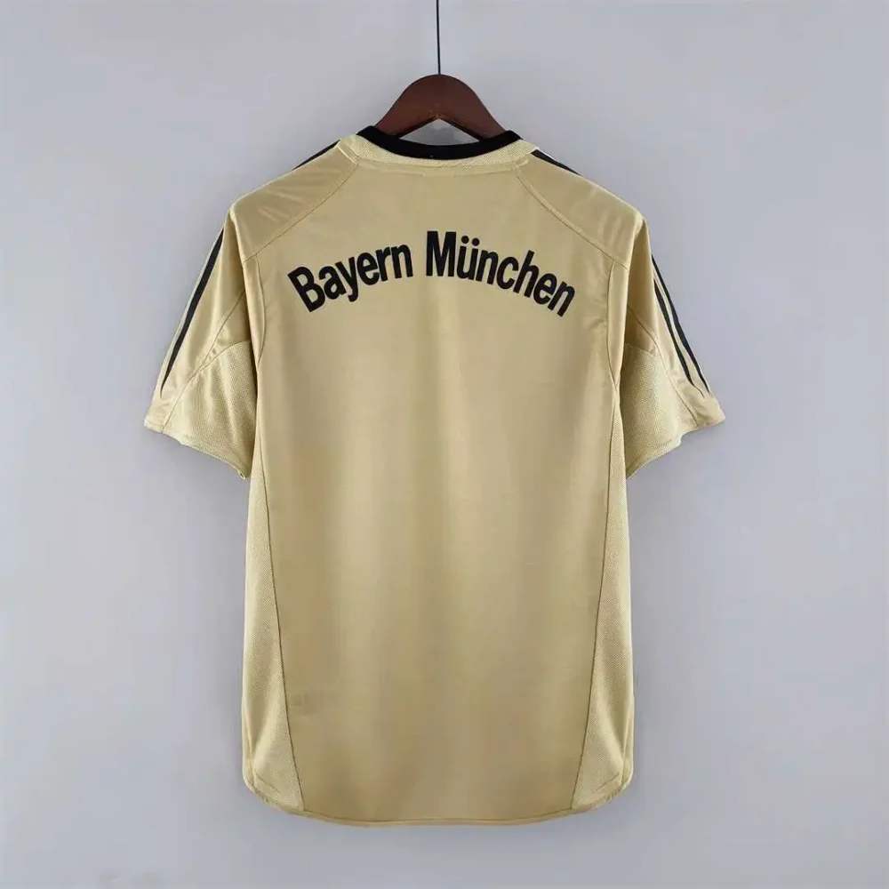 Bayern Munich Retro Jersey Away Soccer Shirt 2004/05 - Image 2